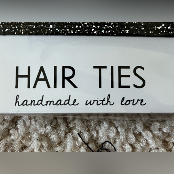 🆕 Kitsch 5-piece Worldwide Slogan Hair Tie Bracelet Set 🌎❤️ New in Package - Picture 4 of 4